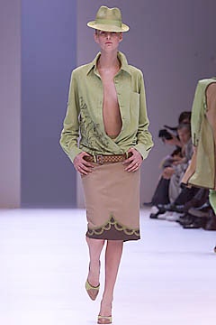 Givenchy S/S 01 Look 31