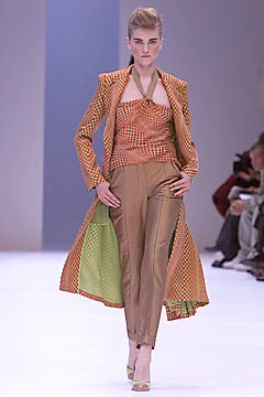Givenchy S/S 01 Look 39