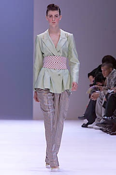 Givenchy S/S 01 Look 42
