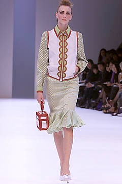 Givenchy S/S 01 Look 48
