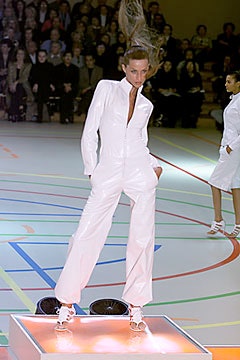 Givenchy Spring 2000 Ready-to-Wear