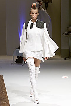 Icarius de Menezes F/W 01 Look 3