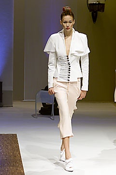 Icarius de Menezes F/W 01 Look 8