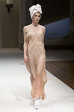 Icarius de Menezes F/W 01 Look 12