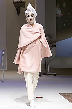 Icarius de Menezes F/W 01 Look 26