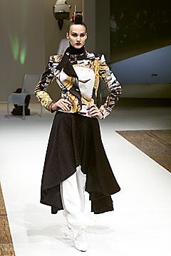 Icarius de Menezes F/W 01 Look 31