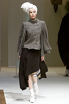 Icarius de Menezes F/W 01 Look 35