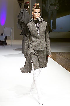 Icarius de Menezes F/W 01 Look 37