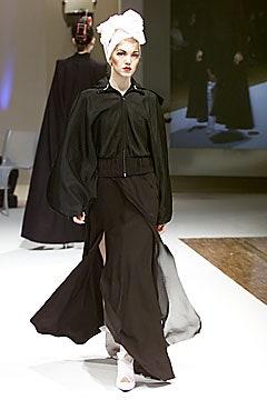 Icarius de Menezes F/W 01 Look 40