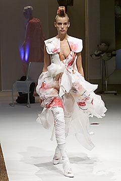 Icarius de Menezes F/W 01 Look 56