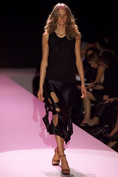 Gucci S/S 02 Look 31