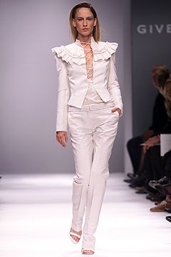 Givenchy S/S 02 Look 2