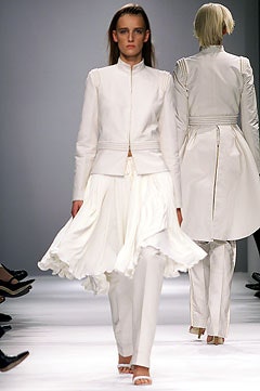 Givenchy S/S 02 Look 3