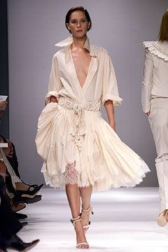 Givenchy S/S 02 Look 4