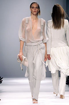 Givenchy S/S 02 Look 5