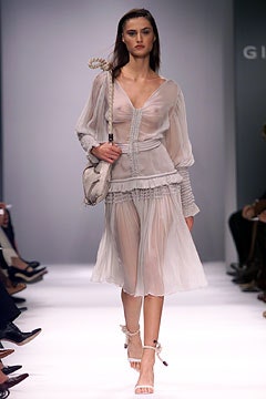 Givenchy S/S 02 Look 8