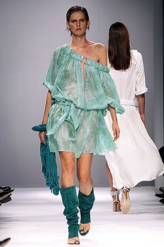 Givenchy S/S 02 Look 11