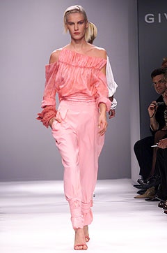 Givenchy S/S 02 Look 13
