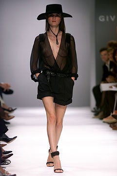 Givenchy S/S 02 Look 27