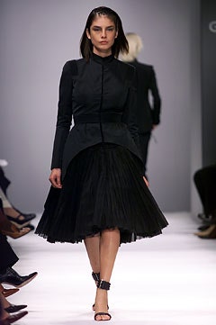 Givenchy S/S 02 Look 35