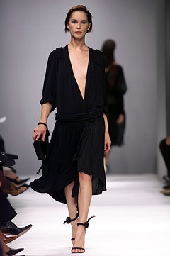 Givenchy S/S 02 Look 39