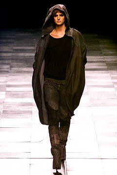 Givenchy F/W 02 Look 1