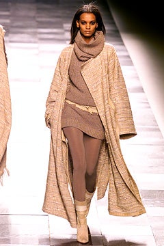 Givenchy F/W 02 Look 18