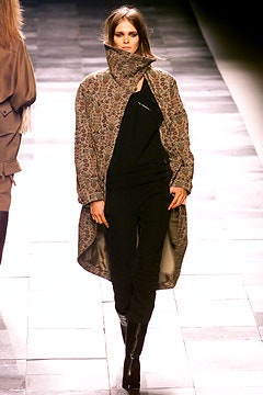 Givenchy F/W 02 Look 21