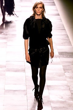 Givenchy F/W 02 Look 34
