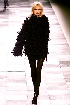 Givenchy F/W 02 Look 35