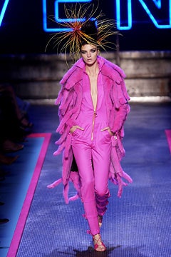Givenchy F/W 02 Couture Look 4