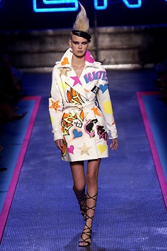 Givenchy F/W 02 Couture Look 16