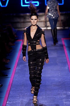 Givenchy F/W 02 Couture Look 21
