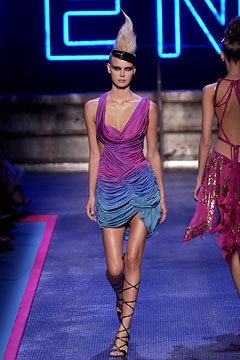 Givenchy F/W 02 Couture Look 31