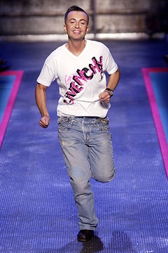Givenchy F/W 02 Couture Look 43