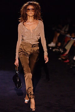Gucci S/S 03 Look 16