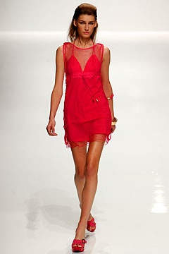 Givenchy S/S 03 Look 8