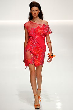 Givenchy S/S 03 Look 13