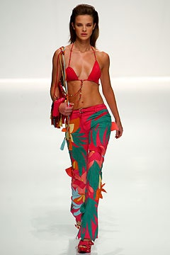 Givenchy S/S 03 Look 25