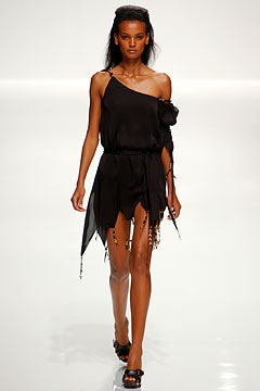Givenchy S/S 03 Look 27