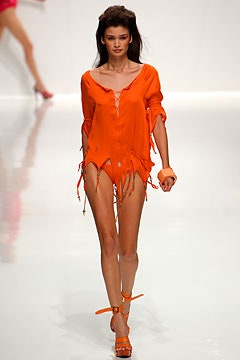 Givenchy S/S 03 Look 28