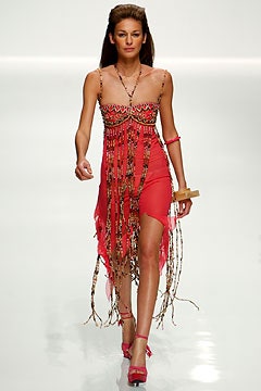 Givenchy S/S 03 Look 39