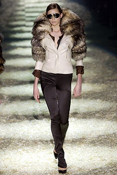 Gucci F/W 03 Look 25