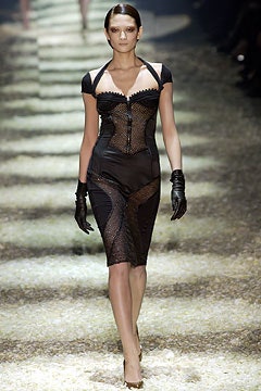 Gucci F/W 03 Look 33