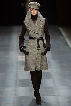 Givenchy F/W 03 Look 9
