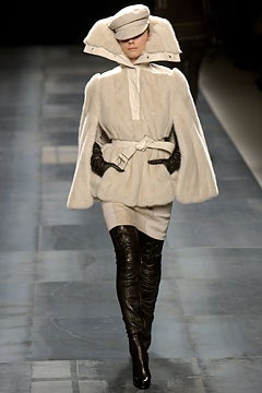 Givenchy F/W 03 Look 17