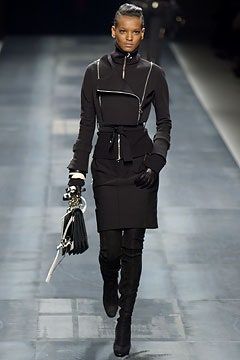 Givenchy F/W 03 Look 19