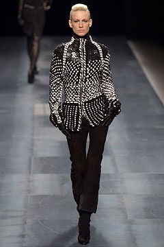 Givenchy F/W 03 Look 25