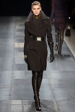 Givenchy F/W 03 Look 29