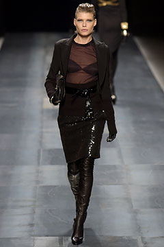 Givenchy F/W 03 Look 35